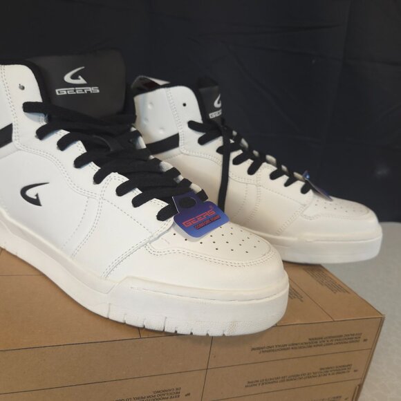 New With Tag All White Geer Sneakers Size 11 Very Nice! - Picture 4 of 7